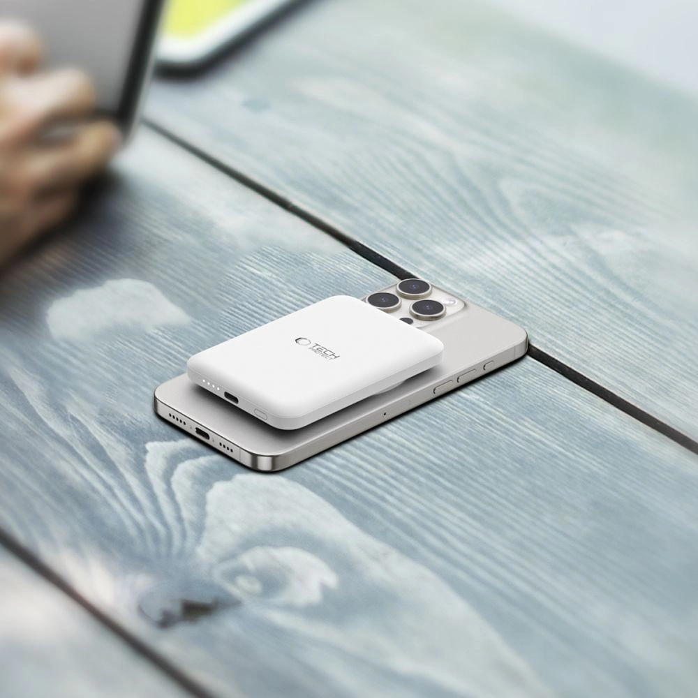 Tech-Protect-LifeMag-PB10-–-powerbank-5000-mAh-MagSafe-15W-kabel-–-feher-7