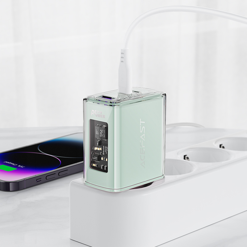 Acefast-GaN-tolto-65W-3-port-1×-USB-2×-USB-C-–-lila-9