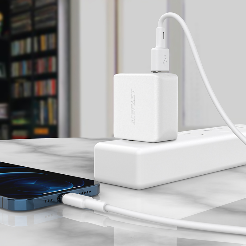 Acefast-MFi-USB-Lightning-kabel-1.2-m-2.4A-–-fekete-C2-02-5